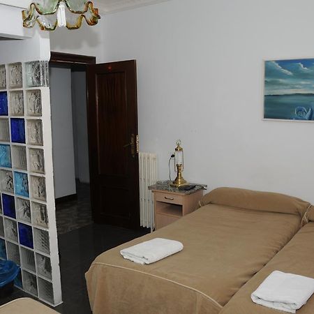 Pension Iglesias Zaragoza Exterior photo